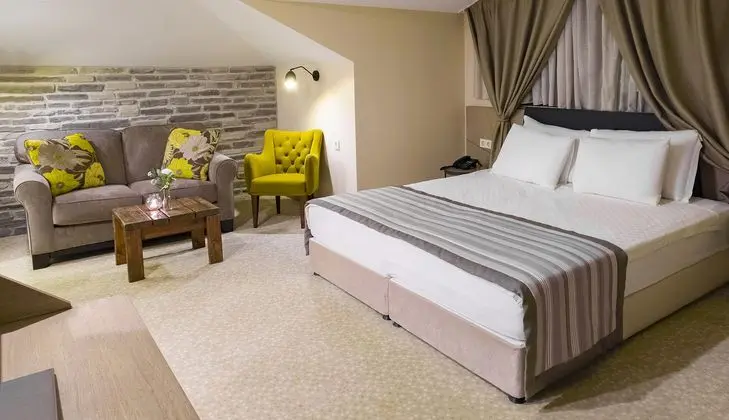 Deluxe Çatı Katı Oda