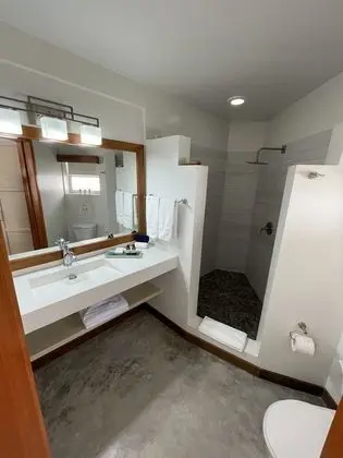 Ocean View Junior Suite, 2 Queen beds, Pool Deck