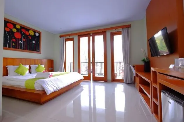 Deluxe Tek Büyük Yataklı Oda, 1 En Büyük (King) Boy Yatak, Banyolu/Duşlu, Bahçe Manzaralı