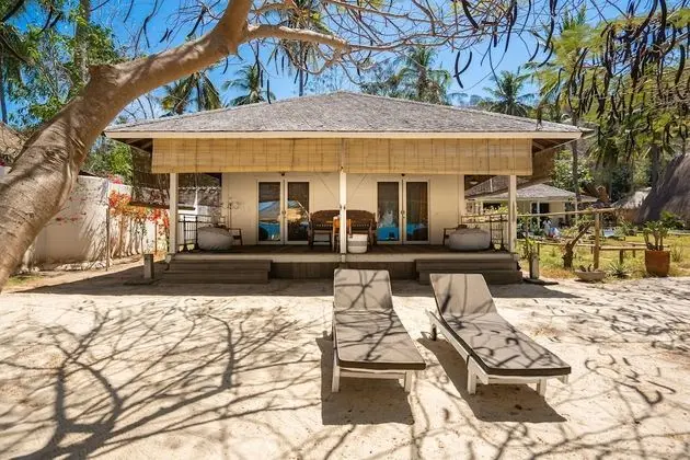 Villa (Layar)