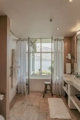 Grand Süit, Göl Manzaralı