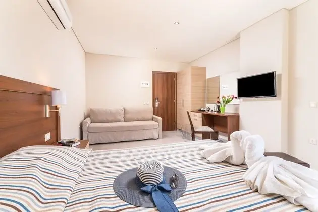 Deluxe Dört Kişilik Oda (Family-Open Plan)