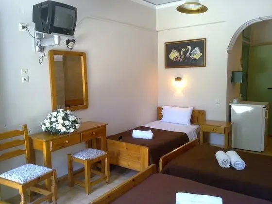 Üç Kişilik Oda