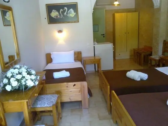 Üç Kişilik Oda
