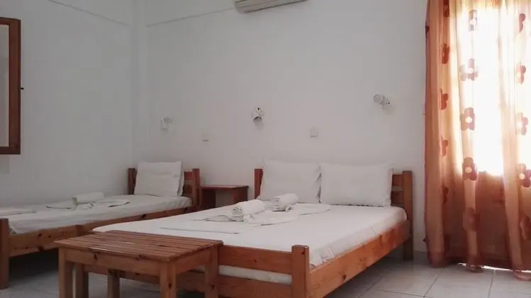 Üç Kişilik Oda