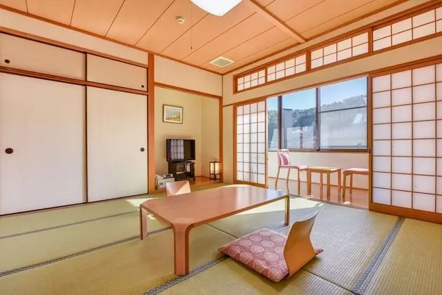Traditional Oda, Sigara İçilebilir (Japanese Style with Private toilet)