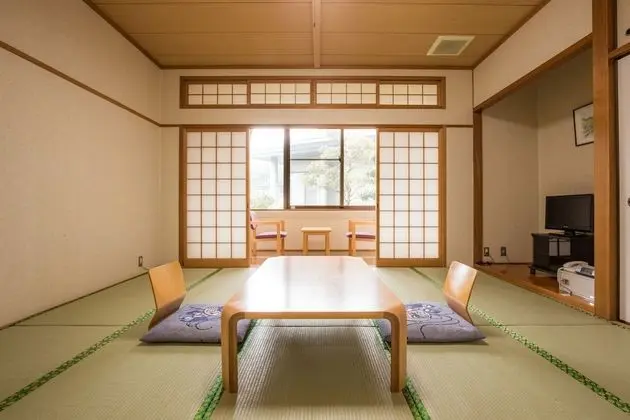 Traditional Oda, Sigara İçilebilir (Japanese Style with Private toilet)