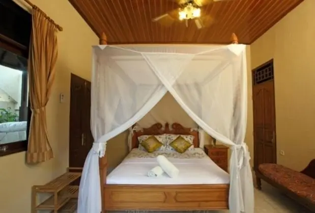 Comfort Tek Büyük Yataklı Oda