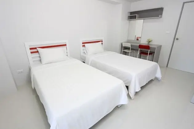 Twin Beds Room