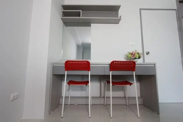 Twin Beds Room
