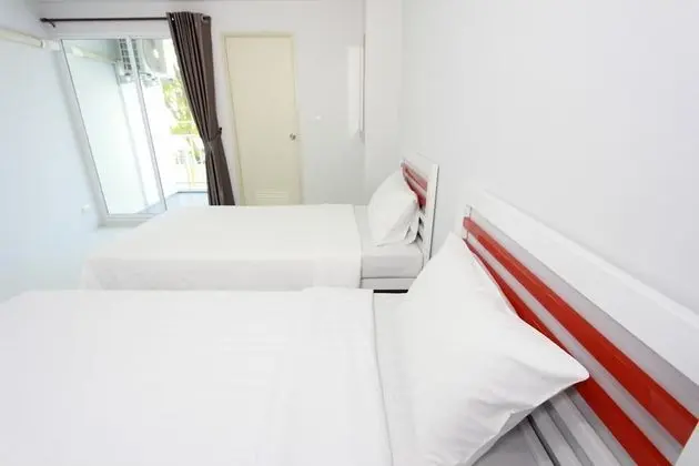 Twin Beds Room