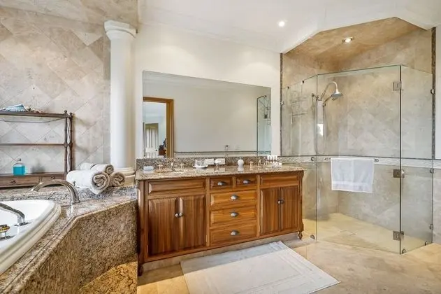 Luxury Süit, 1 En Büyük (King) Boy Yatak, Koy Manzaralı (Fantail Suite )