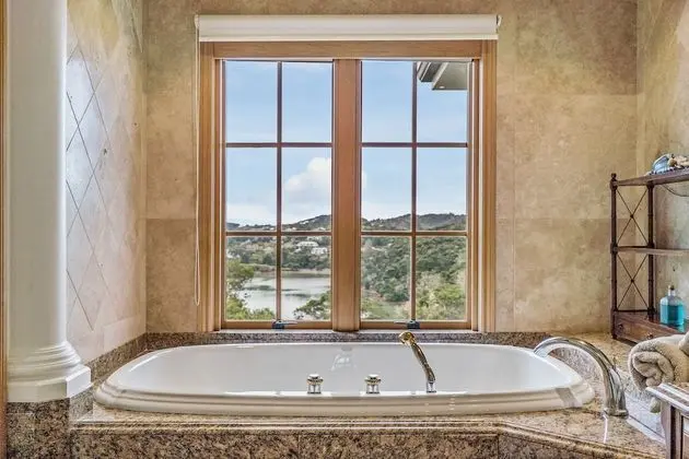 Luxury Süit, 1 En Büyük (King) Boy Yatak, Koy Manzaralı (Fantail Suite )