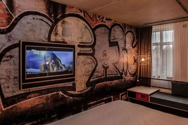 Comfort Tek Büyük Yataklı Oda