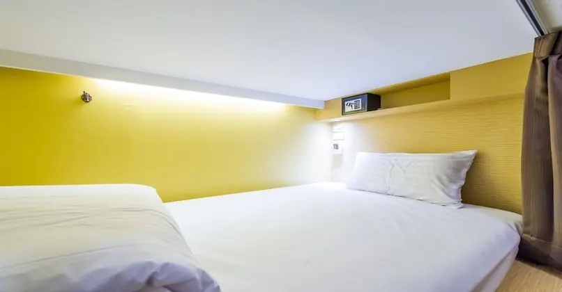 Business Class Female Dormitory