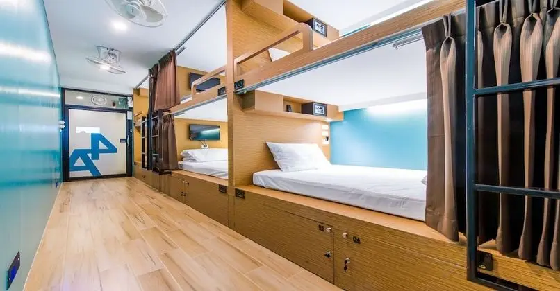 Business Class Mixed Dormitory
