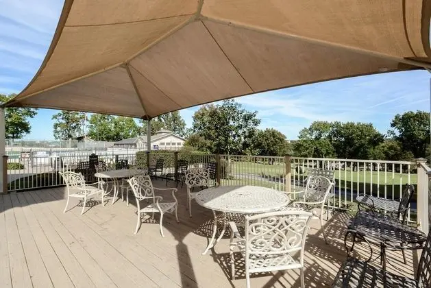 Daire (Matchplay - RESORT AMENITIES W/ INDOO)