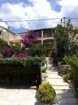 Apart Daire (Matea - 20m from the sea - A2(2+1))