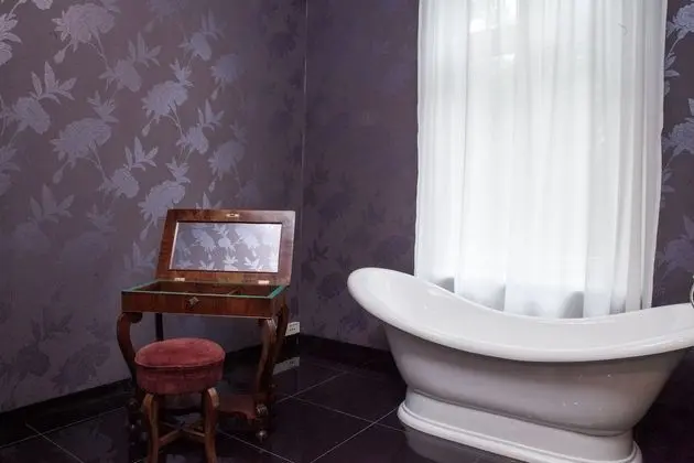 Marie von Viebahn Suite