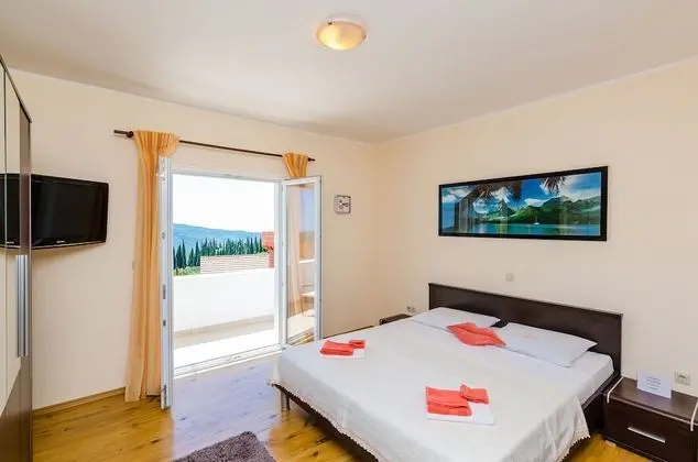 Villa (Three Bedroom Apartment with Terrace )