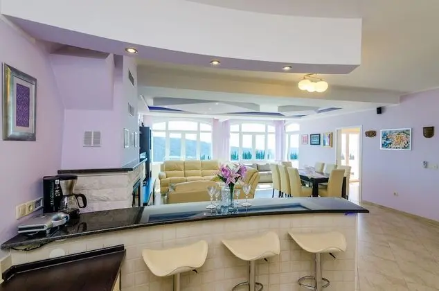 Villa (Three Bedroom Apartment with Terrace )