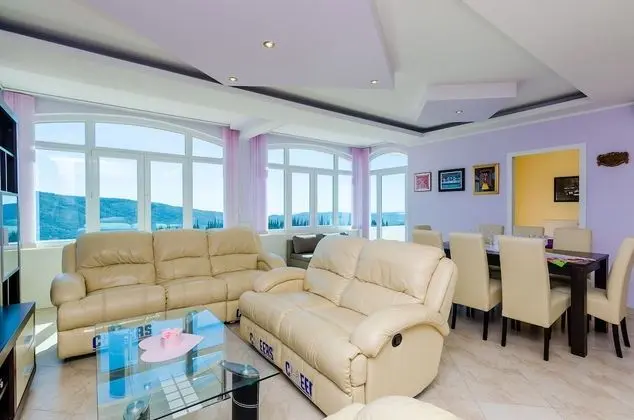 Villa (Three Bedroom Apartment with Terrace )