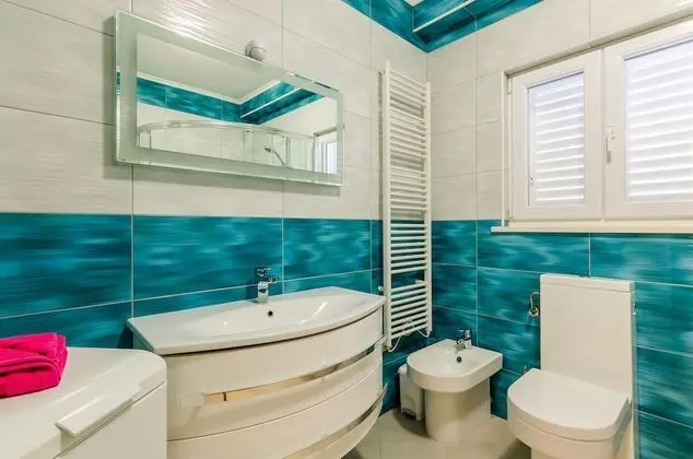 Villa (Three Bedroom Apartment with Terrace )