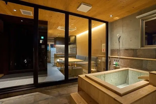 Executive Çatı Katı Süiti (Penthouse), Sigara İçilmez