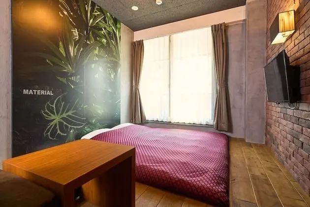 Design Oda, 1 En Büyük (King) Boy Yatak, Balkon (MINI ROOM)