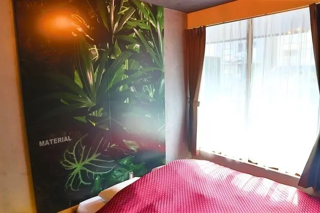 Design Oda, 1 En Büyük (King) Boy Yatak, Balkon (MINI ROOM)