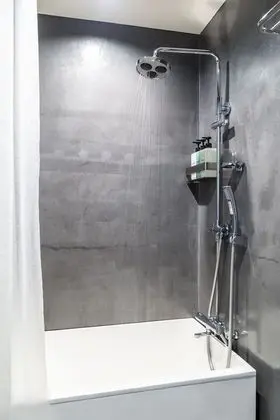 Design Oda, 1 En Büyük (King) Boy Yatak, Balkon (MINI ROOM)