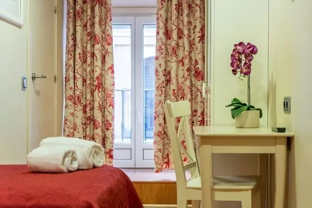 City Tek Büyük veya İki Ayrı Yataklı Oda