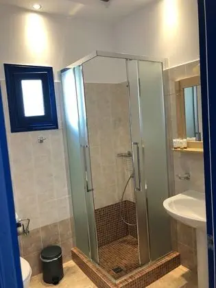 Üç Kişilik Oda