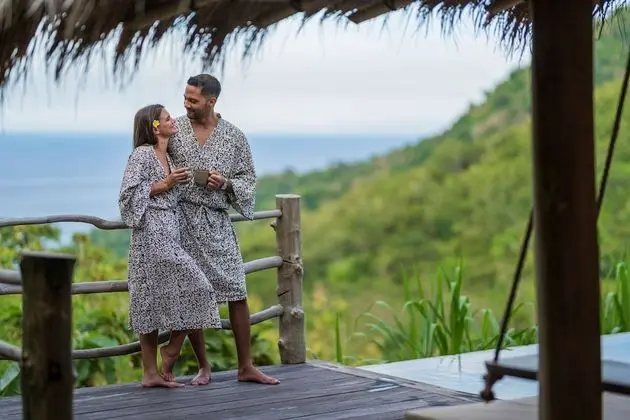 Oda (Family Pool Lodge)