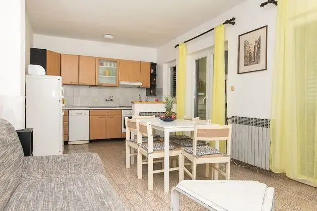 Apart Daire (Matija - 30 m from sea - A1(4+2))