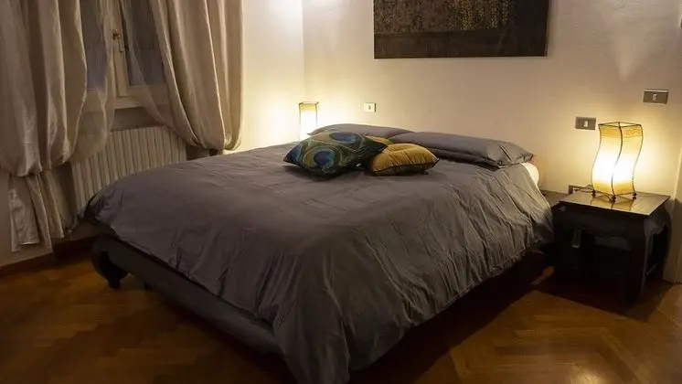Luxury Tek Büyük Yataklı Oda (India Dorata)