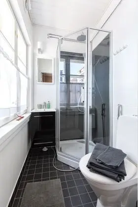 Comfort Tek Büyük veya İki Ayrı Yataklı Oda