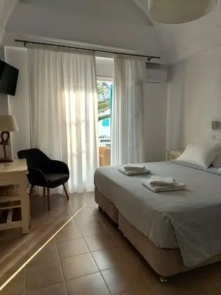 Deluxe Oda, Havuz Manzaralı