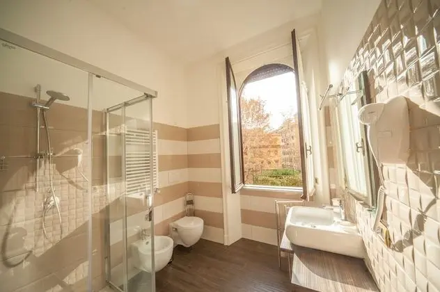 Executive Tek Büyük Yataklı Oda