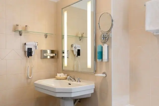 Exclusive Oda, 1 En Büyük (King) Boy Yatak, Sigara İçilmez, Deniz Manzaralı (Twin bed on request)