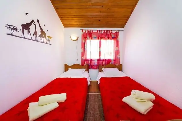 Apart Daire (Matkos - with garden and terrace - A1)