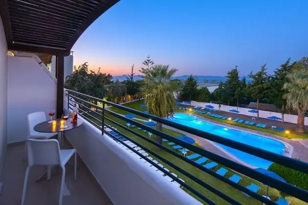 Tek Büyük veya İki Ayrı Yataklı Oda