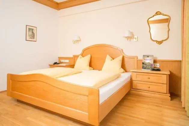 Classic Tek Büyük Yataklı Oda