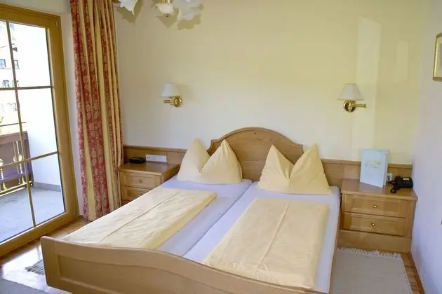 Classic Tek Büyük Yataklı Oda