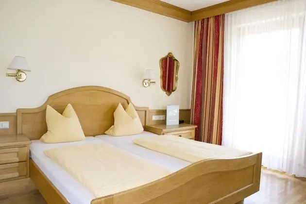 Classic Tek Büyük Yataklı Oda