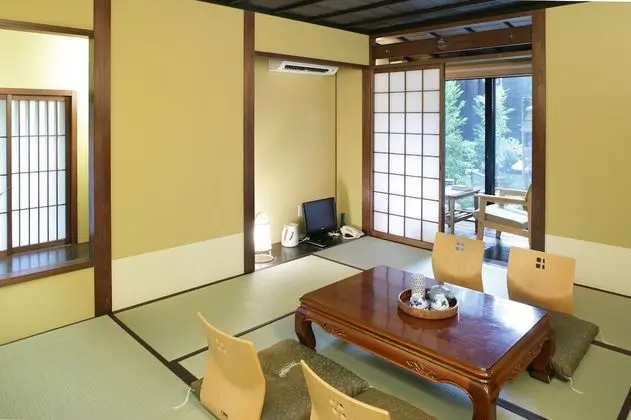 Deluxe Oda, Bahçe Manzaralı (Japanese)