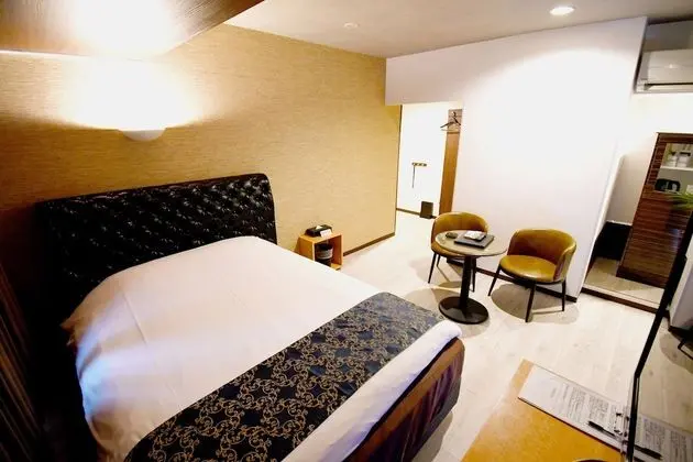 Luxury Oda
