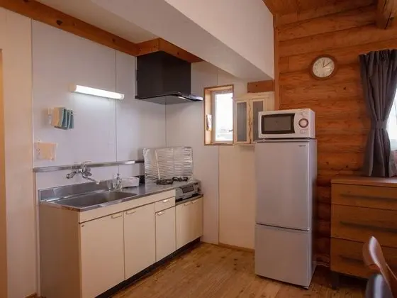 Ev (Log House)