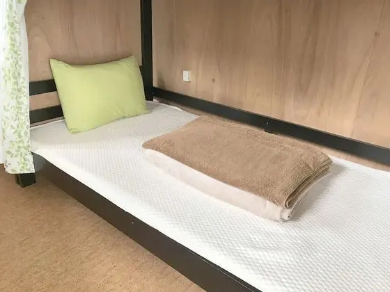 Ortak Ranzalı Oda, Karma Ranzalı Oda, Ortak Banyo (Bunk Bed)