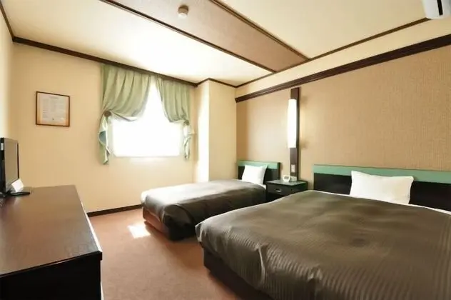 İki Ayrı Yataklı Oda, Sigara İçilebilir